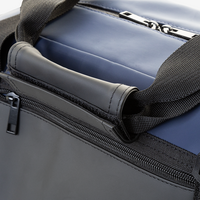 Reise-Kühltasche mit zwei Reißverschlussfächern