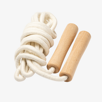 Springseil aus Baumwolle mit Holzgriff