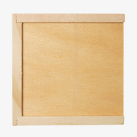 Strategiespiel aus Holz Offen, geschlossen