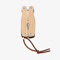 Taschenmesser aus Holz mit 12 Funktionen geschlossen