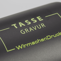 Tasse außen SCHWARZ, innen gruen mit einseitiger Lasergravur