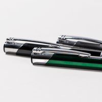 Kugelschreiber, farbig, liegend