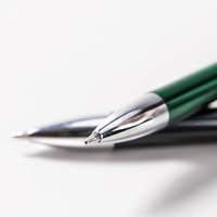 Kugelschreiber, farbig, liegend