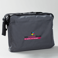 Tasche, schwarz, farbig bestickt, aufgestellt