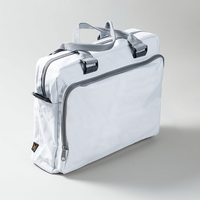 Tasche, weiß, aufgestellt