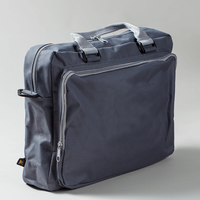 Tasche, grau, aufgestellt