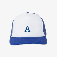 cap, farbig bestickt