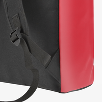 Wasserdichter Rolltop-Rucksack aus recyceltem PU-Material, 17 l, Detail Träger unten