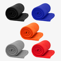 Weiche Fleecedecke 150 x 120 cm gerollt Farbauswahl