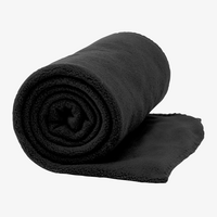 Weiche Fleecedecke 150 x 120 cm gerollt schwarz