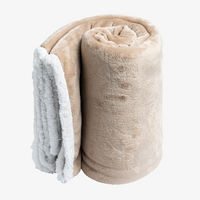 Weiche Fleecedecke Sherpa-Stil gerollt