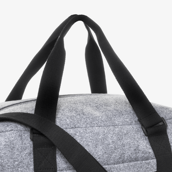 Zweifarbige Sporttasche aus RPET-Filz, Detail Tragegriffe