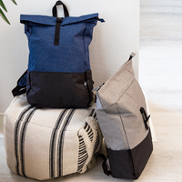 Zweifarbiger Rolltop-Rucksack aus RPET, Beispielbild